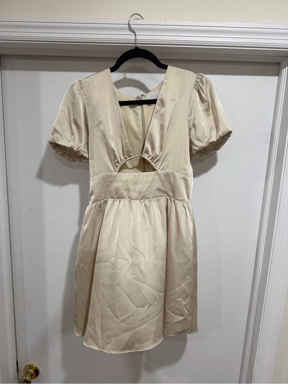Sage Cream Short Puff-Sleeve V-Neck Dress with Cutout